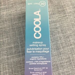 Coola makeup setting spray SPF 30
